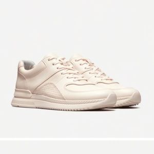 Everlane The Trainer